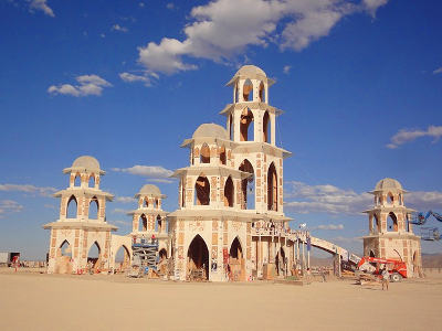 Tempel auf dem Festival Gelände