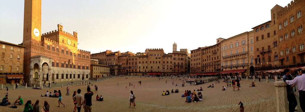 Der imposante Marktplatz von Siena