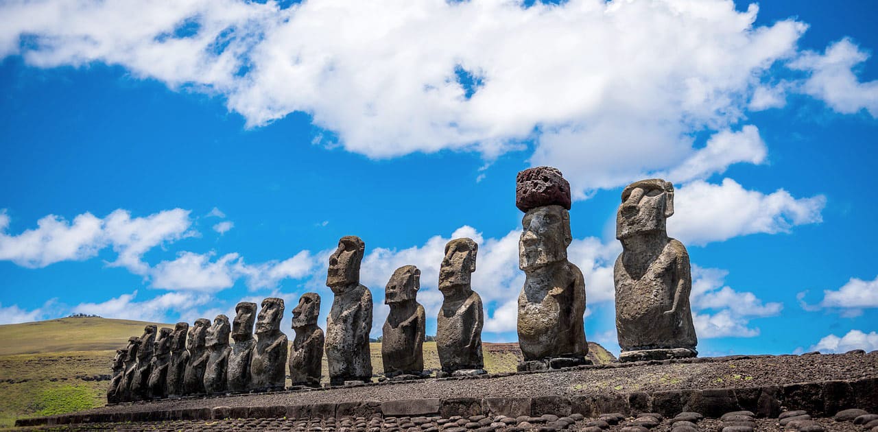 Steinskulpturen Moai