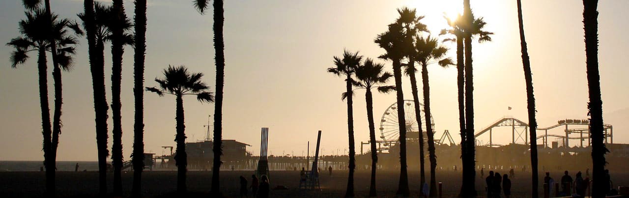 Strand von Santa Monica mit Blick auf den Pier
