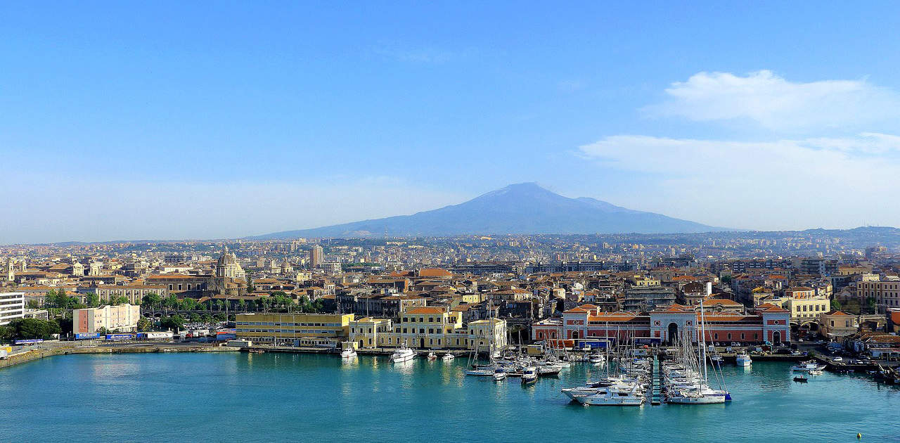 Catania mit Blick auf den Ätna