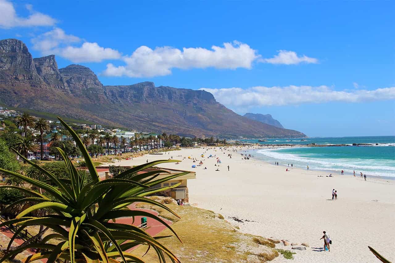 Der Strand von Camps Bay