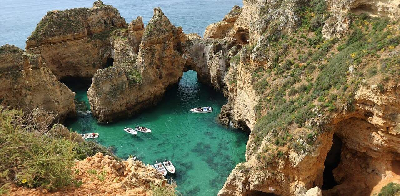 Blick auf die ponta da piedade in Lagos