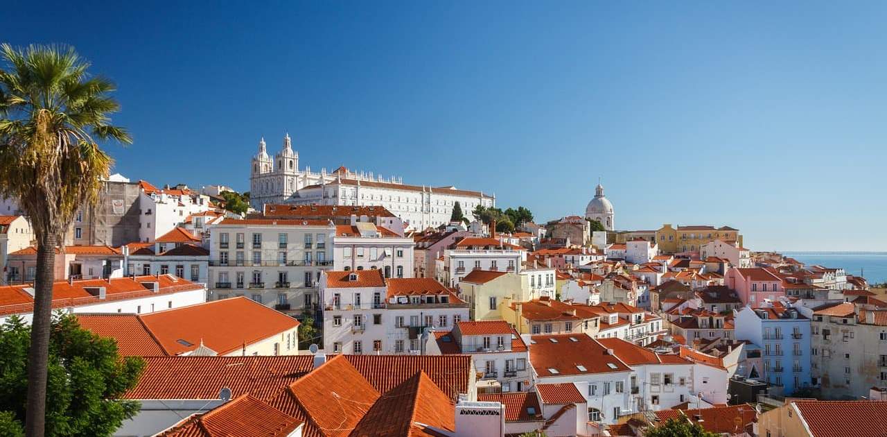 Blick auf die Altstadt von Lissabon