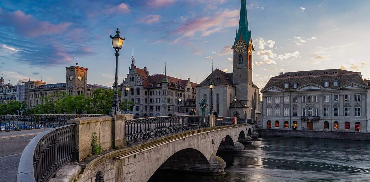 Die Limmat und die Zürcher Altstadt