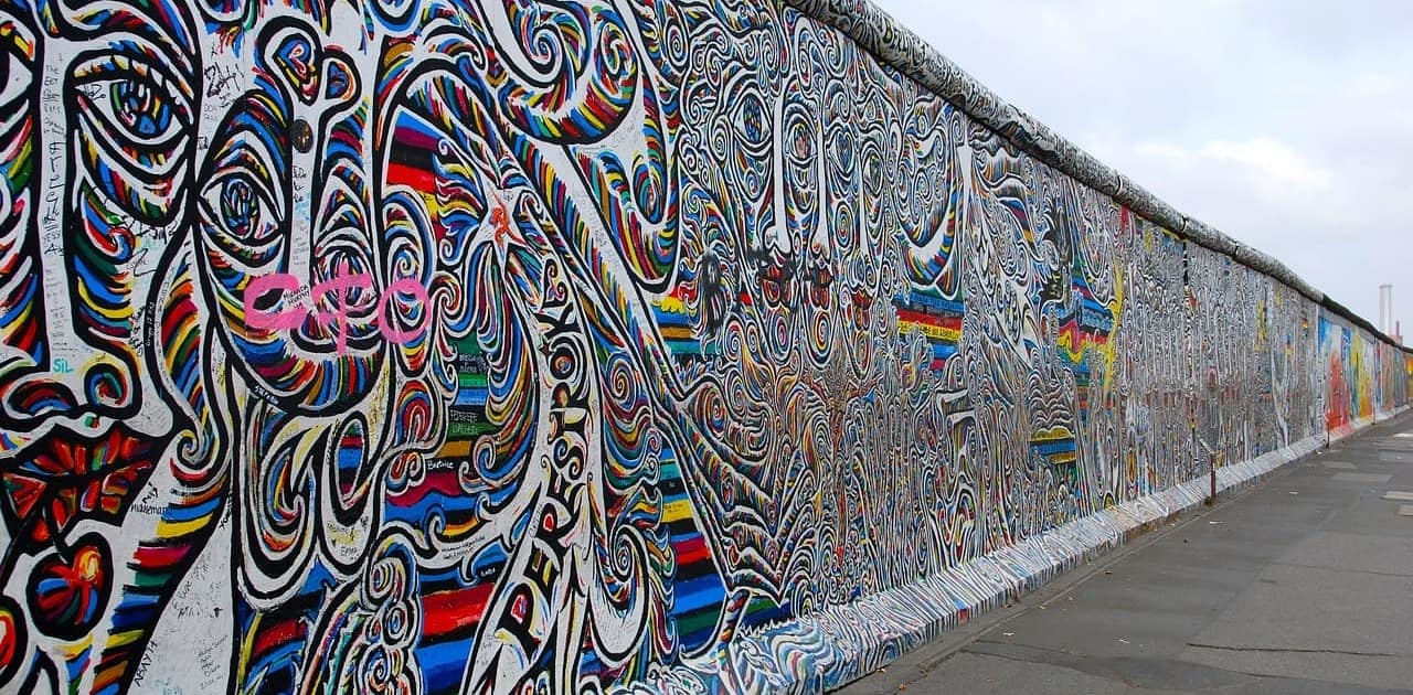 Teil der berühmten east side gallery in berlin Teil der berühmten East Side Gallery in Berlin