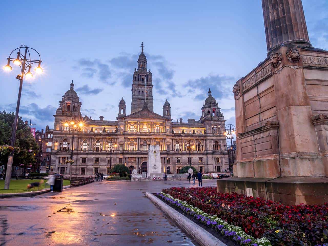 Glasgow City Chambers am George Square bei Nacht