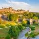 Mittelalterliche Burgstadt Carcassone bei Sonnenuntergang