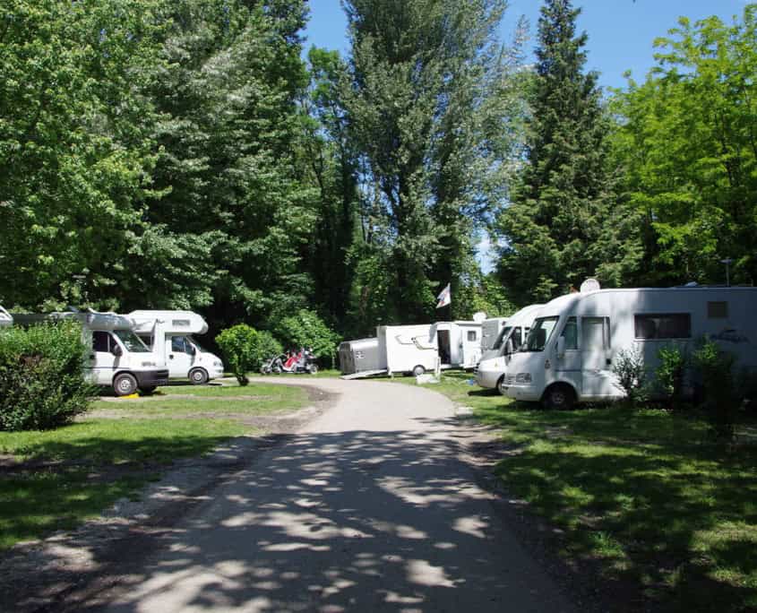 Wohnmobile auf dem Campingplatz